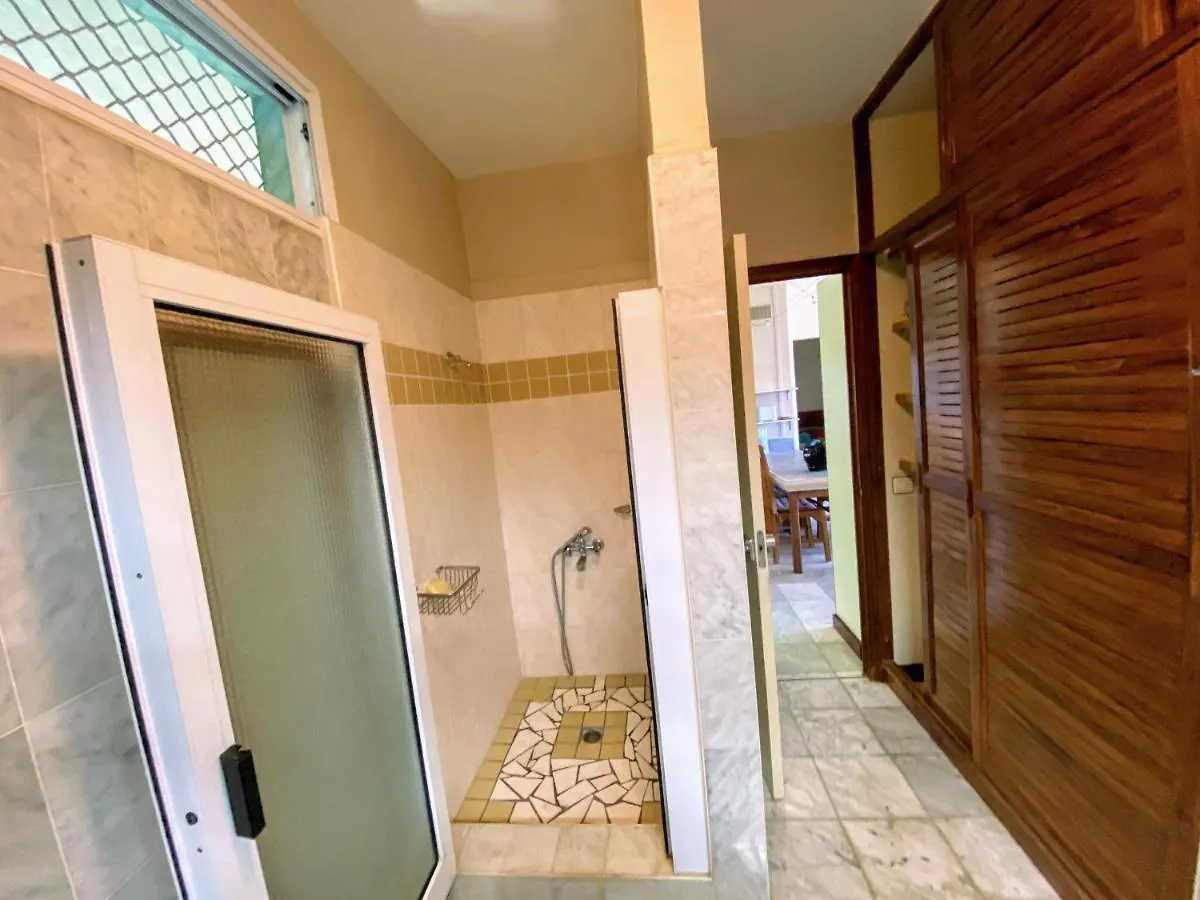 Tahiti - Orovini Cottage Papeete